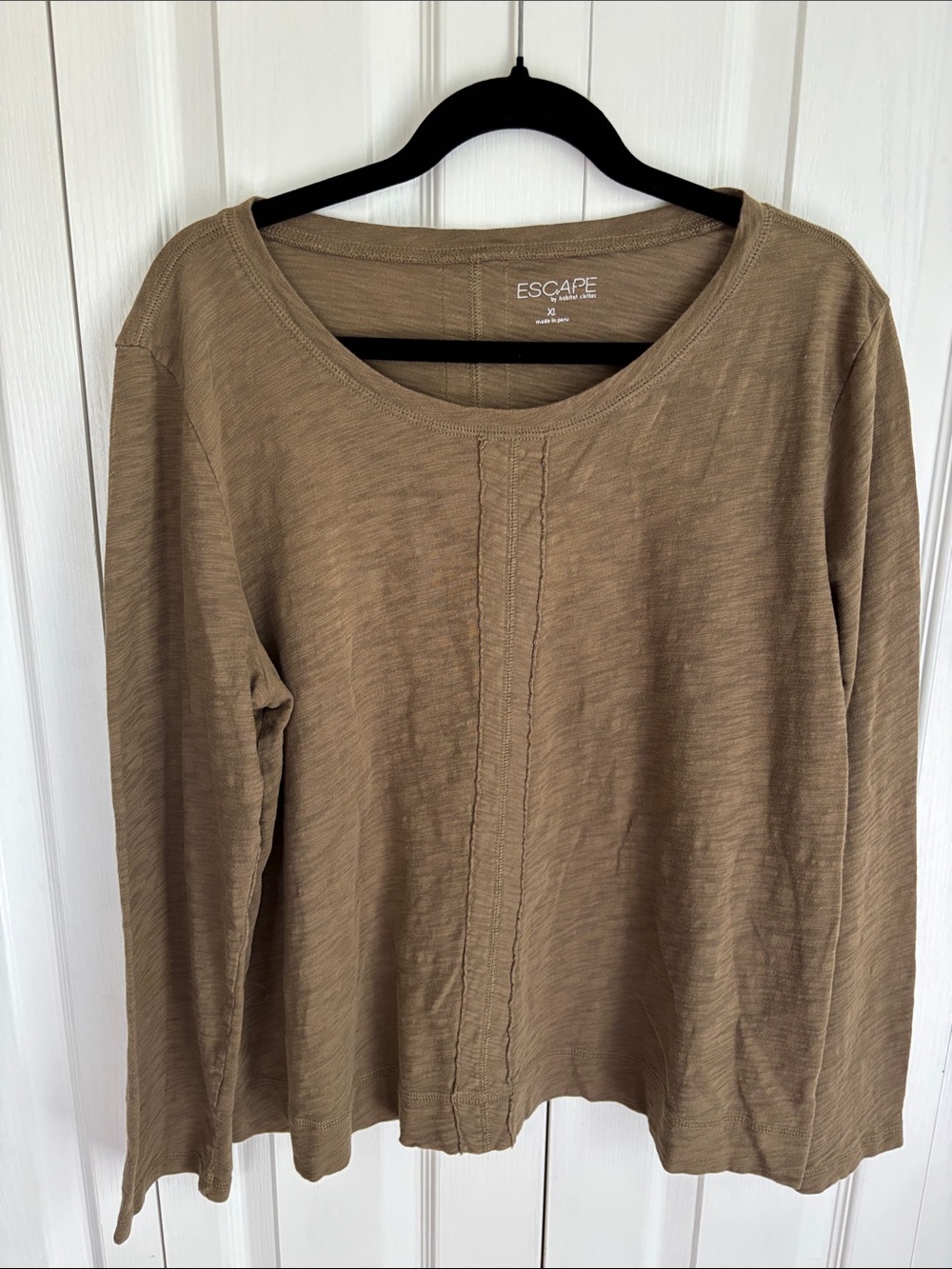 Escape by Habitat Long Sleeve Top. Green. Size XL
